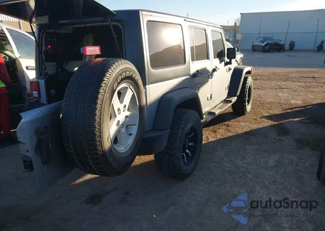 2016 Jeep Wrangler Unlimited Sport z USA, uszkodzony, nr VIN 1C4BJWDG5GL196820